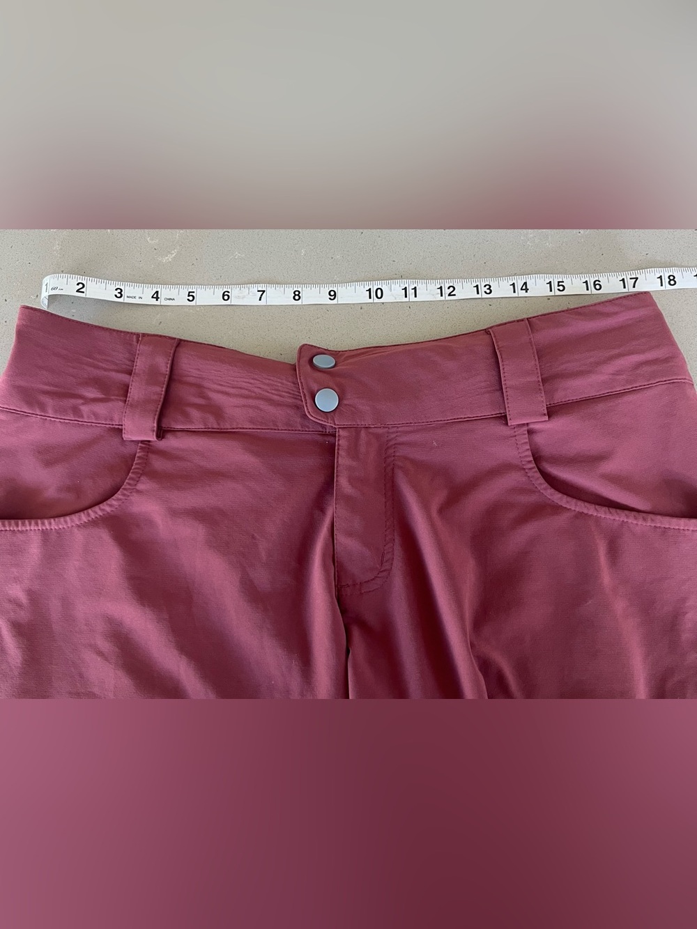 Flylow Riley Shorts Women Burgundy MTB Hiking Outdoor Adjustable Waist Size XL - Picture 3 of 7